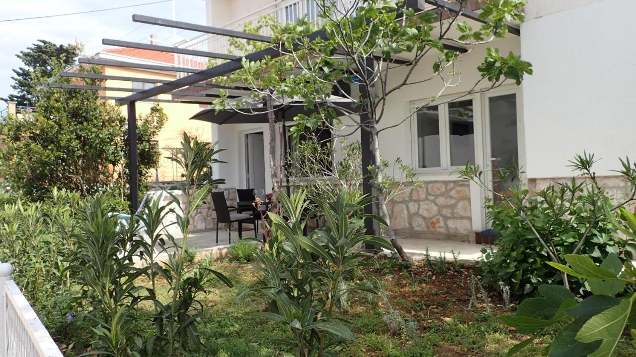 Apartman Vitamare 160 M From The Beach 노비비노돌스키 외부 사진