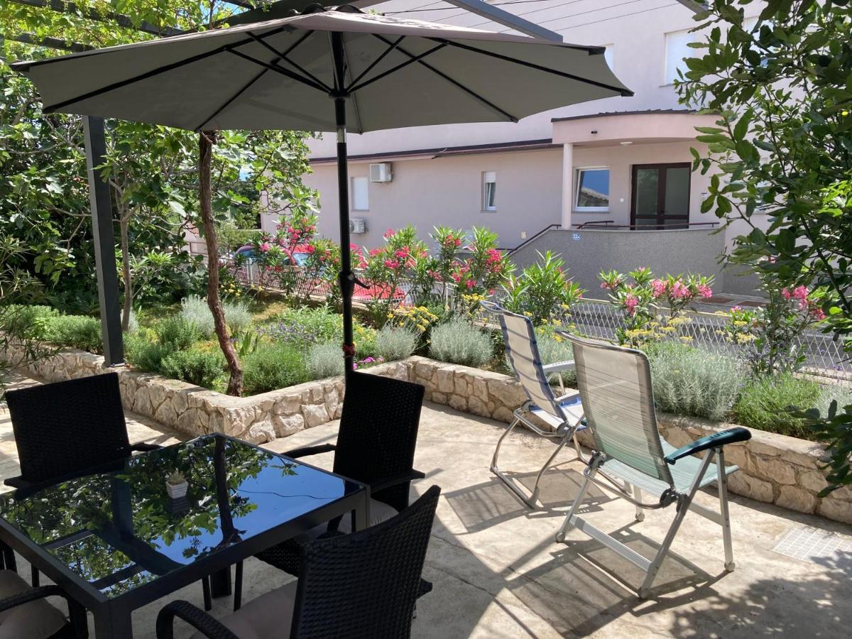Apartman Vitamare 160 M From The Beach 노비비노돌스키 외부 사진